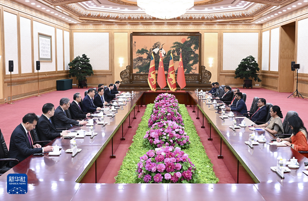 习近平同斯里兰卡总统迪萨纳亚克会谈2_缩小大小.jpeg